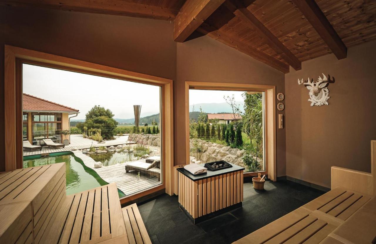 Wellness Natur Resort Gut Edermann Тайзендорф Экстерьер фото